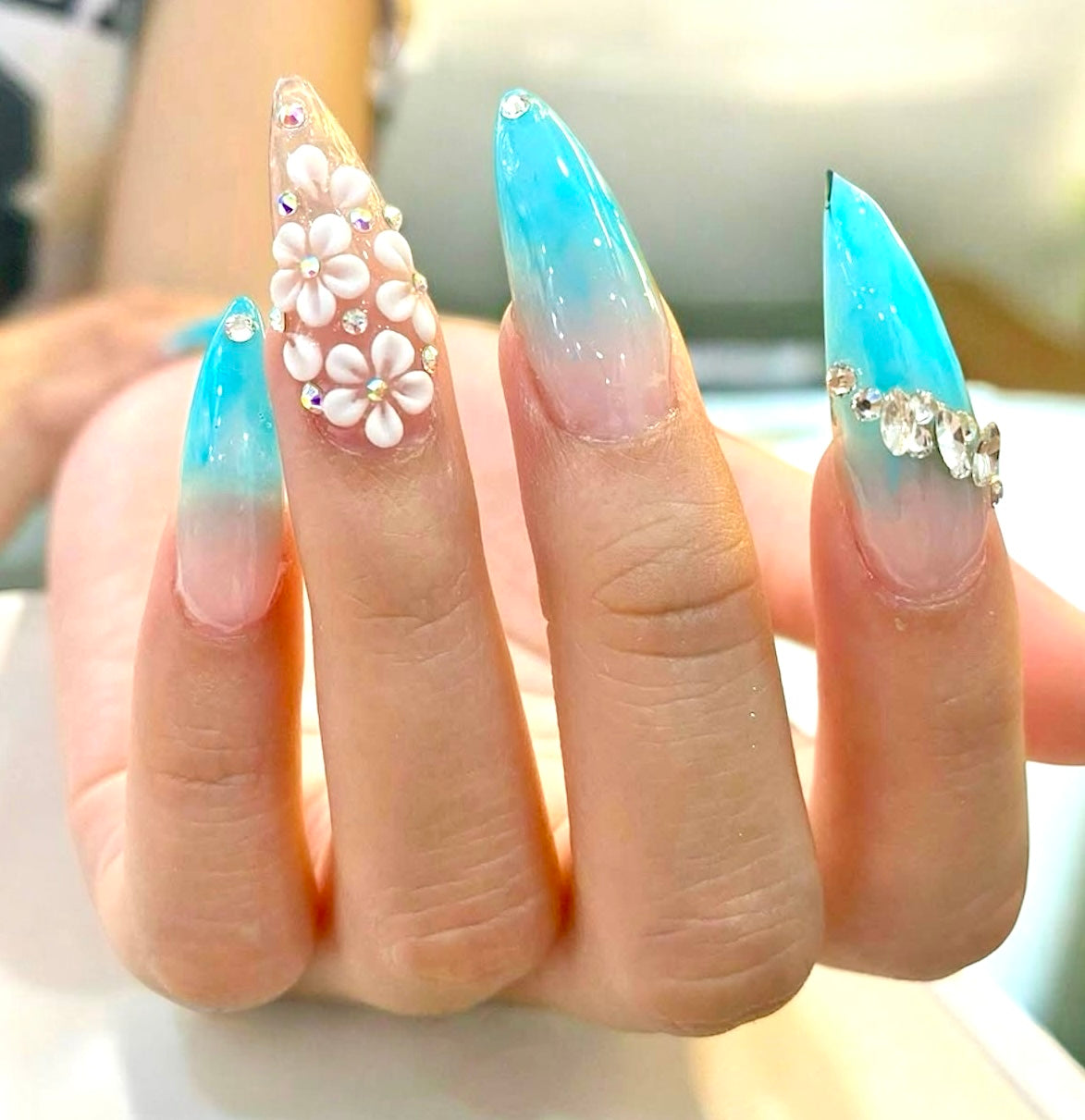 Handmade 3D Acrylic Flowers Set 180pcs