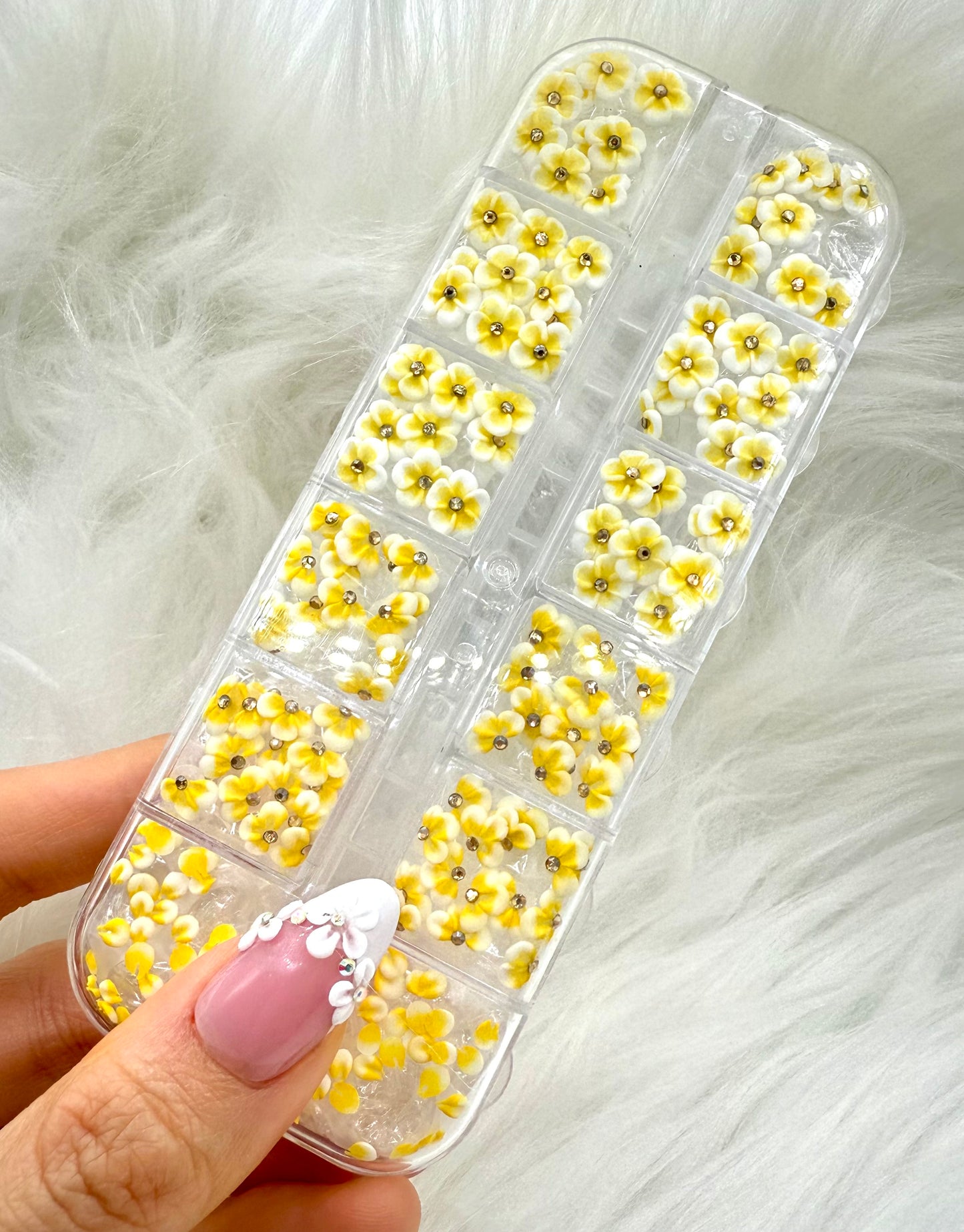 Handmade 3D Acrylic Flowers Set 180pcs