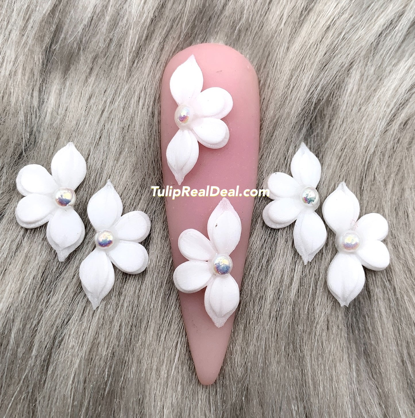 HANDMADE 3D White Acrylic Flowers 4pcs