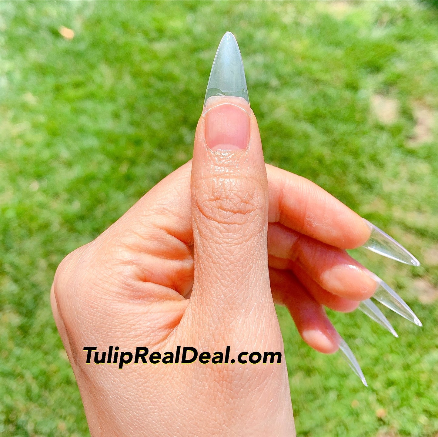 Medium Almond Half cover non C-curve straight tips