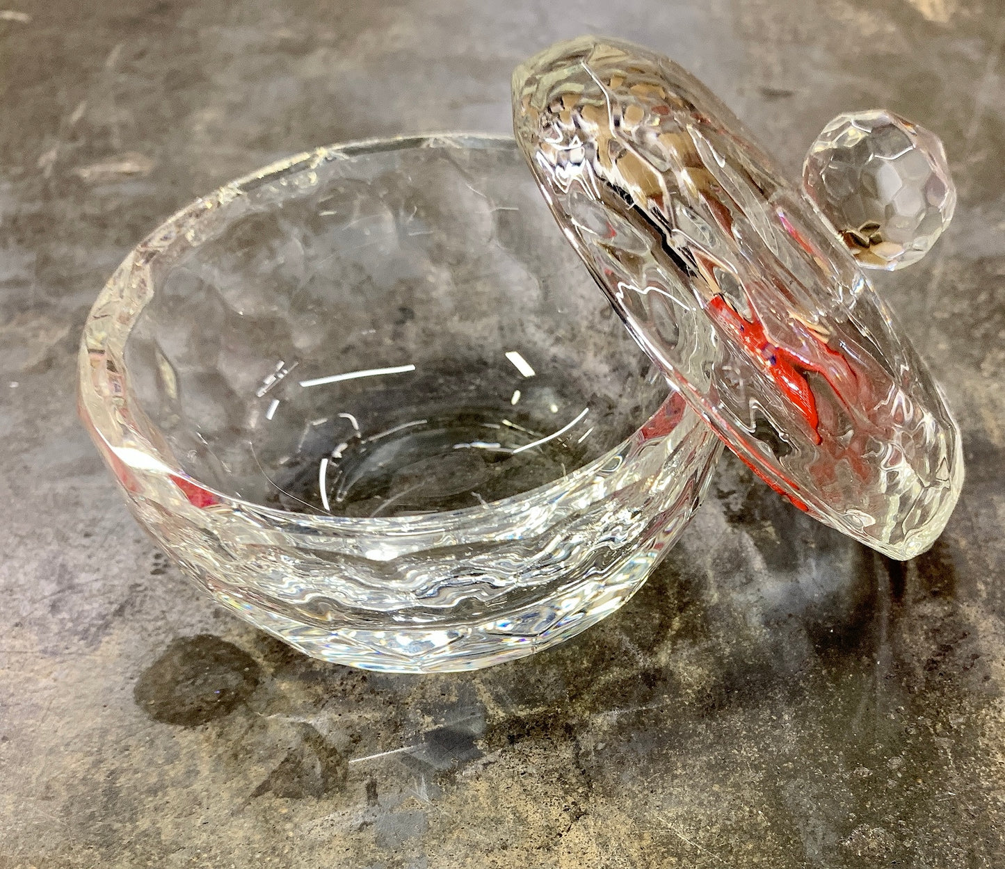 Round Crystal glass dappen dish with cap