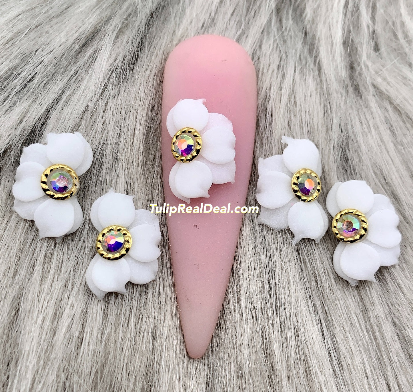 HANDMADE 3D White Acrylic Flowers 4pcs