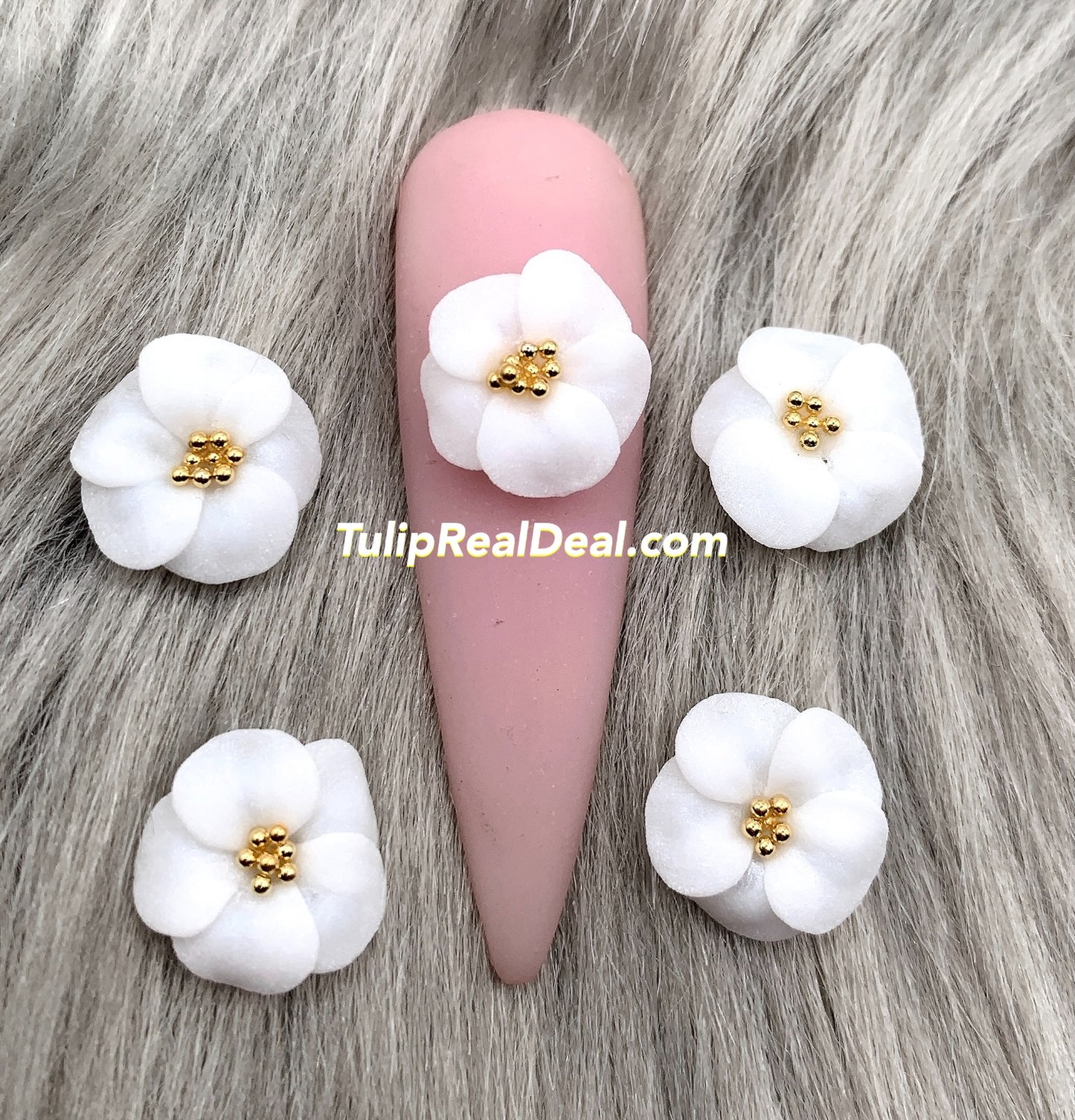 HANDMADE 3D White Acrylic Flowers 4pcs