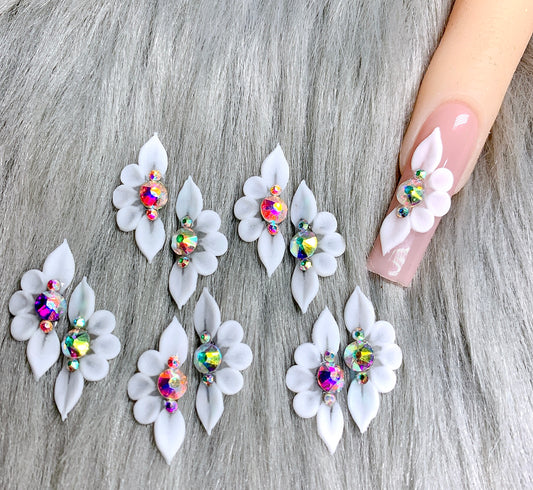 Bling Heart Pearl nail charms 4pcs – Tulip Real Deal